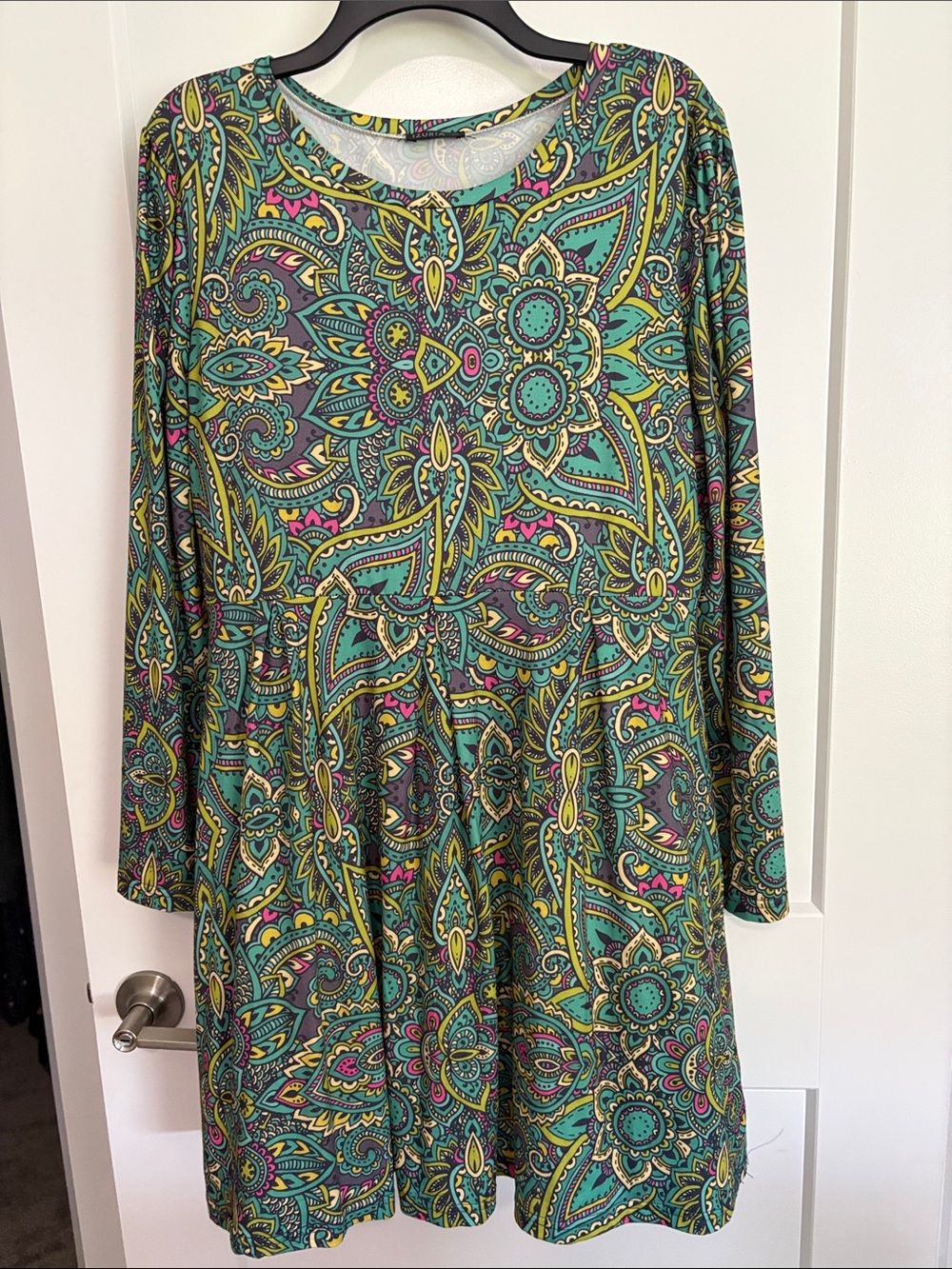 Women’s Paisley Long Sleeve Dress in Teal and Green